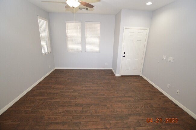 Building Photo - 7737 W Trails Village Pl