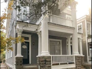 Building Photo - 2204-2204 Bull St