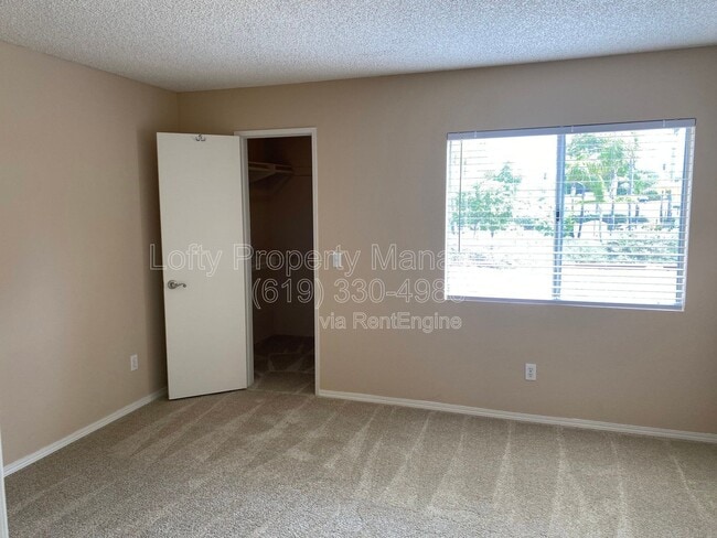 Building Photo - 7130 Shoreline Dr