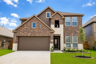 Building Photo - 5443 Grand View Dr