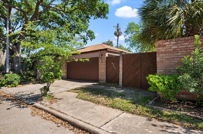 Foto del edificio - 8342 Silvan Wind Ln