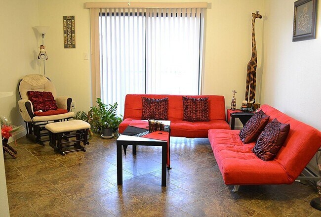Foto del edificio - 904 University Oaks Blvd