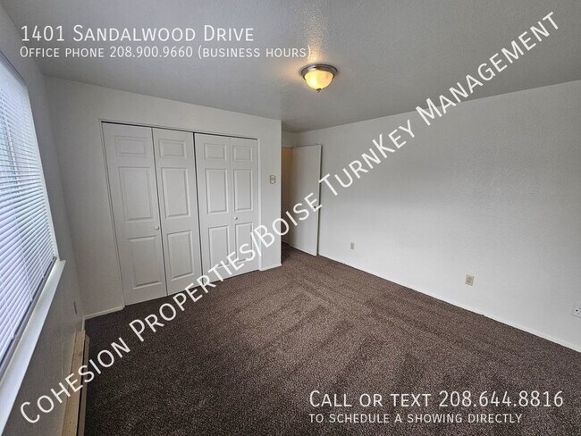 Building Photo - Newly Remodeled 2 beedroom