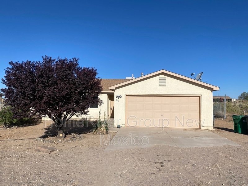 121 2nd St NE, Rio Rancho, NM 87124 House for Rent in Rio Rancho, NM