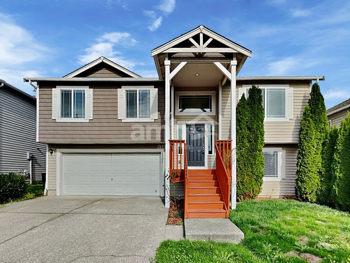 Foto principal - 6321 41st Street NE