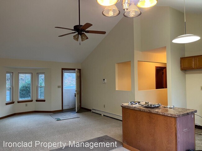 Building Photo - 3 br, 2 bath House - 139 Coram Rd