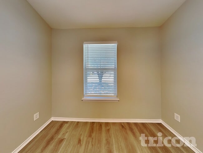 Building Photo - 116 Independence Tr