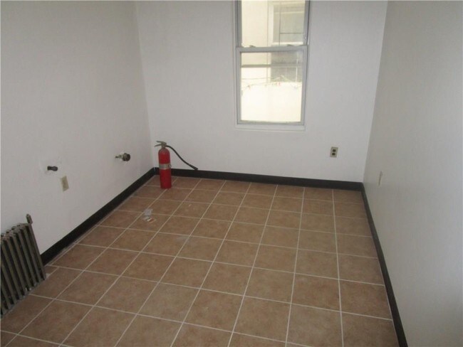 Interior Photo - 3022 Brighton 8th St