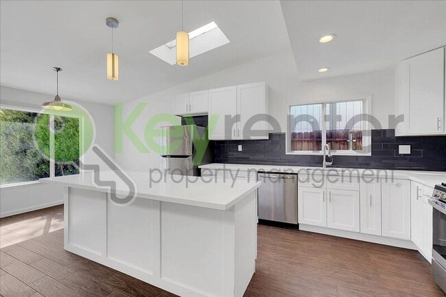 Building Photo - 8133 Molokai Way