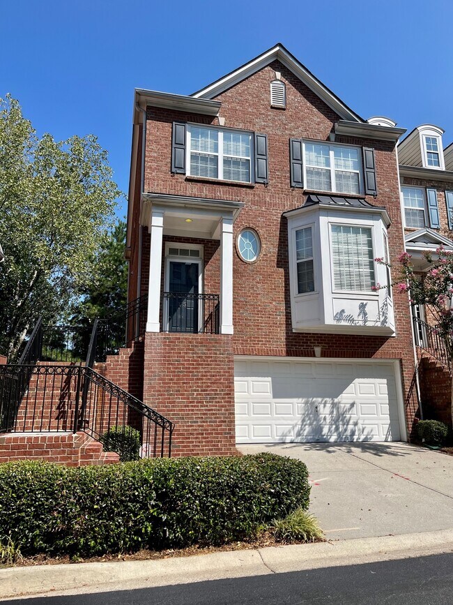 Foto del edificio - 1751 Highlands View Dr