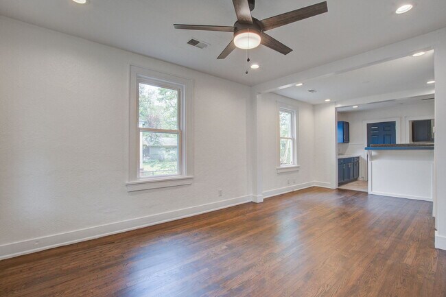 Foto del edificio - 2607 Madden Dr
