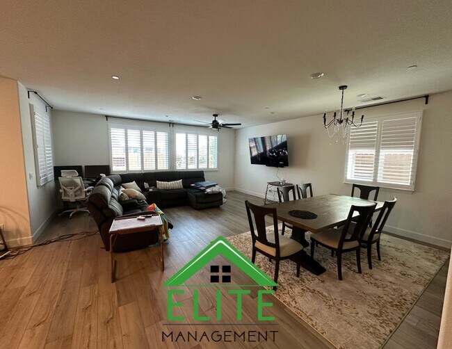 Foto del edificio - 6089 Waddington Wy