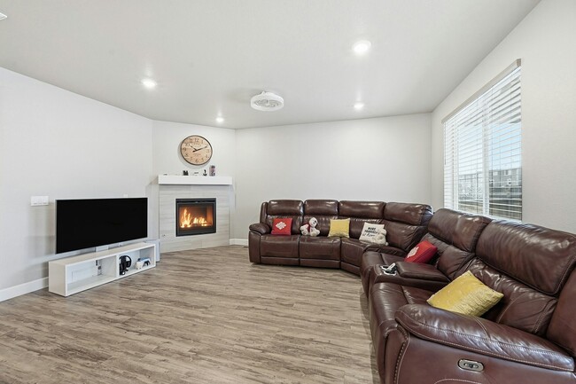 Photo - 17952 Tree Sparrow Ave House