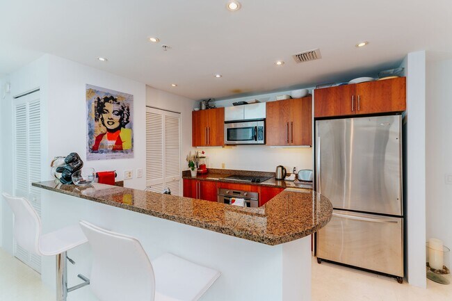 Foto del edificio - 300 S Biscayne Blvd