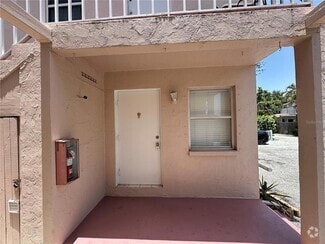 Building Photo - 1630 Redwood St