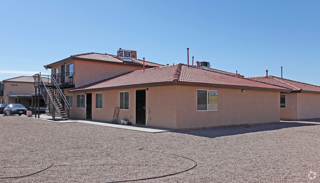 Building Photo - 3131 N Walnut Rd