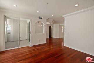 Building Photo - 11737 Goshen Ave