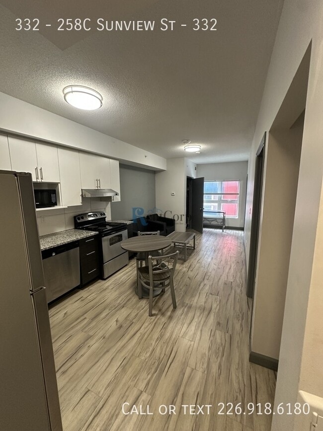 Building Photo - 258C-258C Sunview St