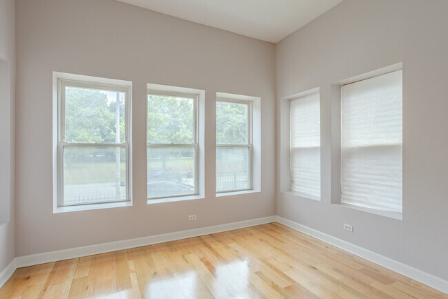 Foto del edificio - 5212 S King Dr