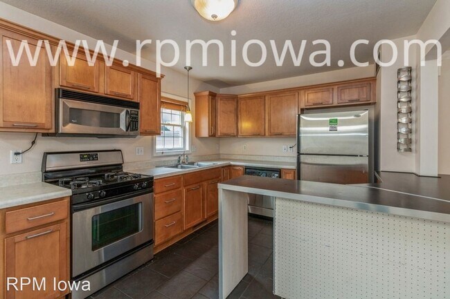 Building Photo - 3 br, 2.5 bath House - 2625 Stange Road