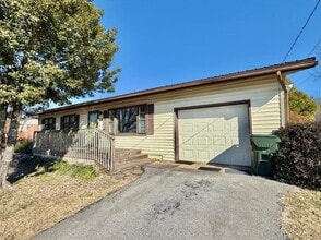 Building Photo - 800 McAbee Dr