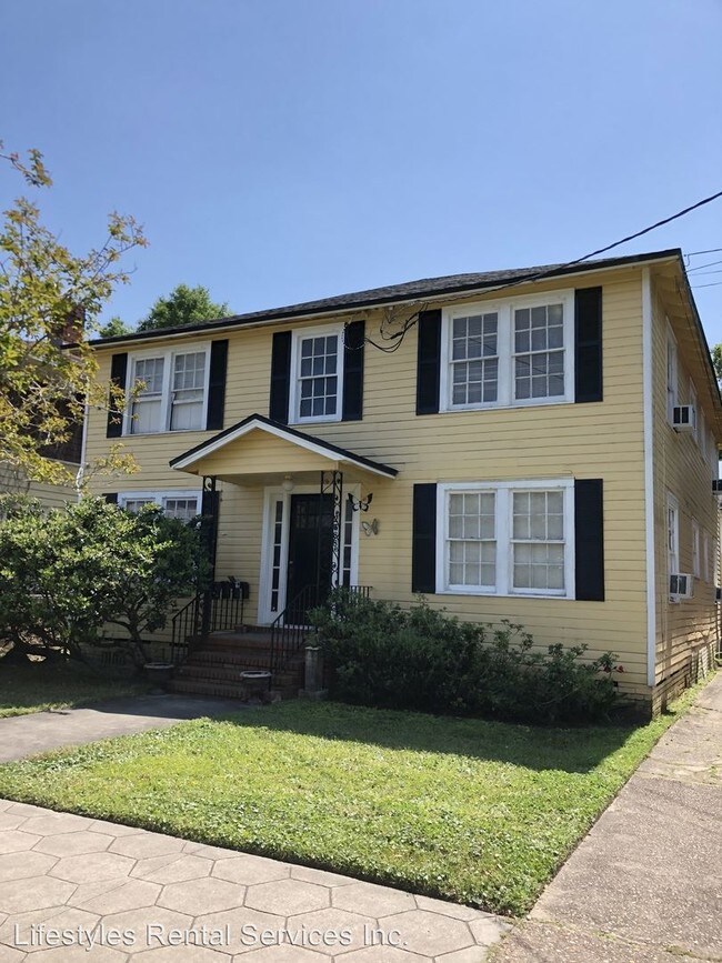 Building Photo - 2588 Herschel St
