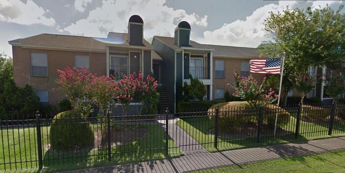 Foto del edificio - 502 East Sam Houston Pkwy S
