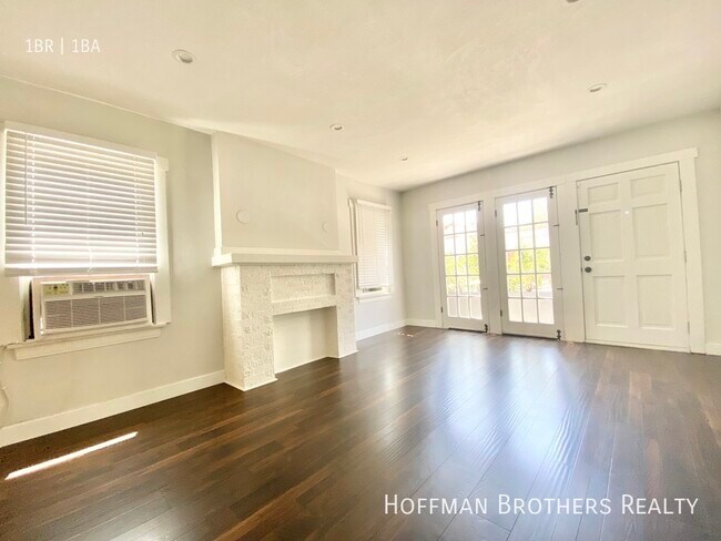 Foto del edificio - 1754 N La Brea Ave