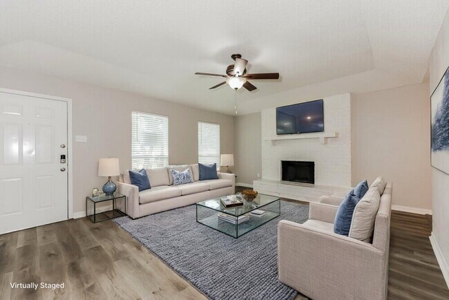 Foto del edificio - 6003 Cool Springs Dr