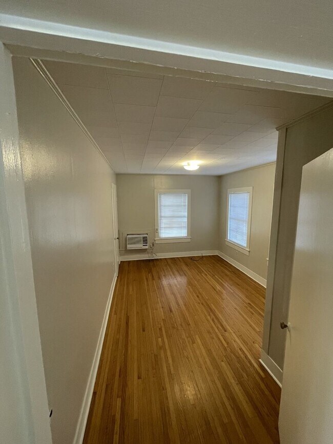 Foto del edificio - 609 Jefferson Blvd