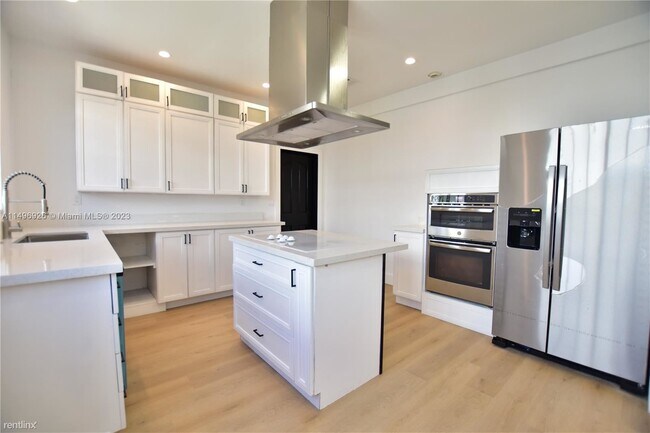 Foto del edificio - 3 br, 2 bath House - 2976 SW 16th St # 2976