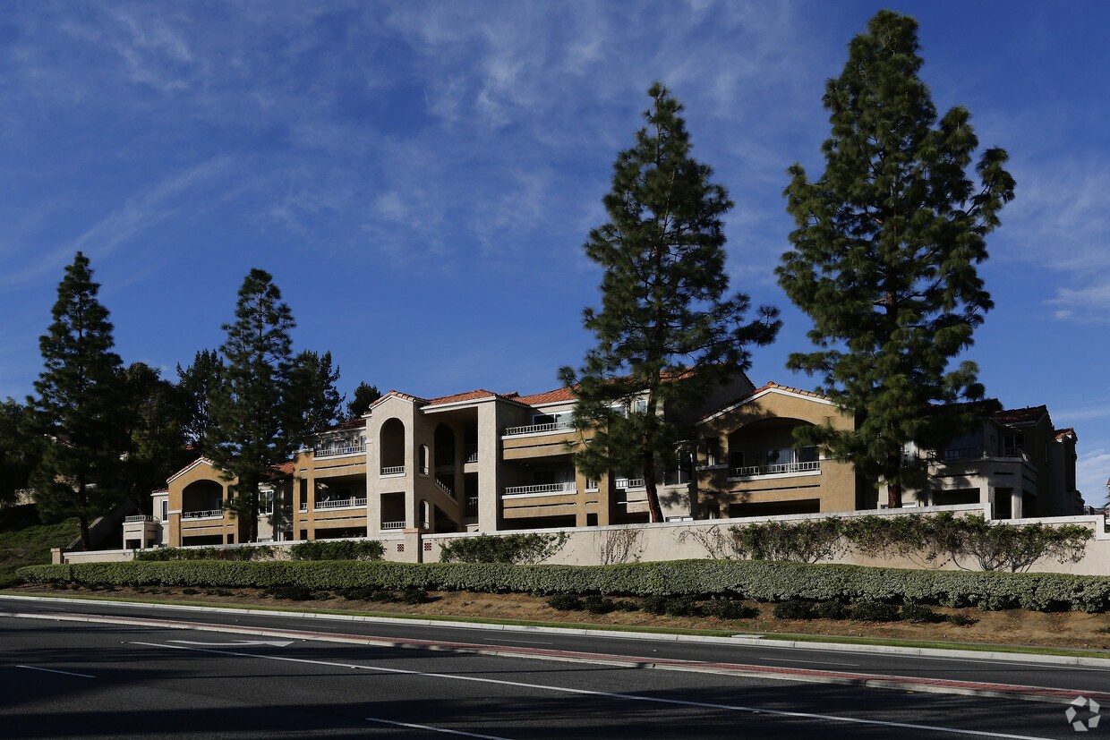 Triana Apartments Corona, CA