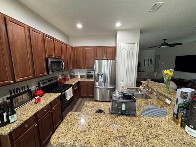 Building Photo - 6811 Helmsley Cir