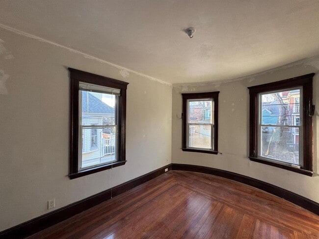 Foto del edificio - 62 Liberty Ave