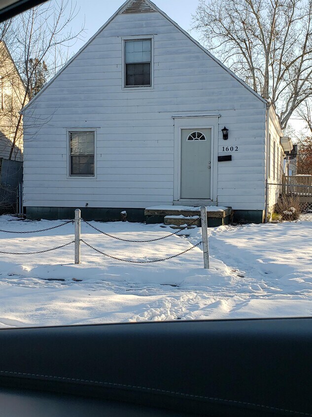 Primary Photo - 1602 N Brookfield St