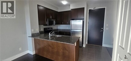 Building Photo - 144 Park St