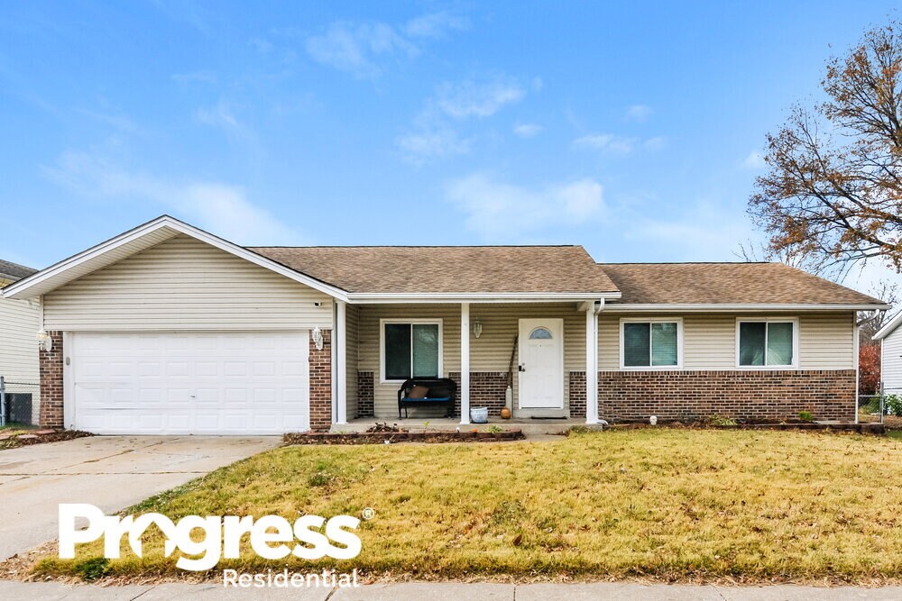 15545 Fox Plains Dr, Florissant, MO 63034 House Rental in Florissant