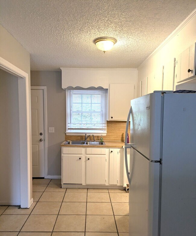 Photo - 211 8th Ave Dr SE Apartment