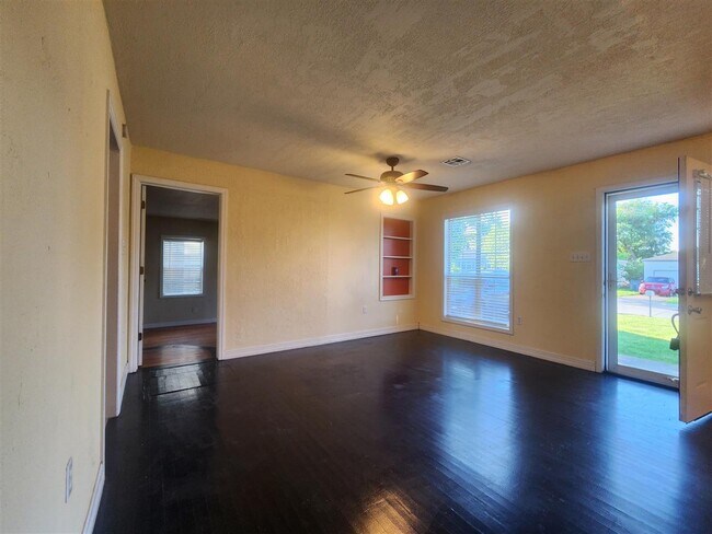 Building Photo - 2506 SW Cornell Ave