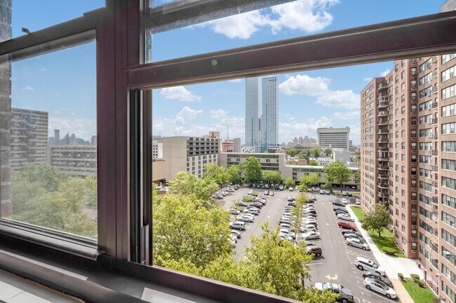 Foto del edificio - 225 St Pauls Ave