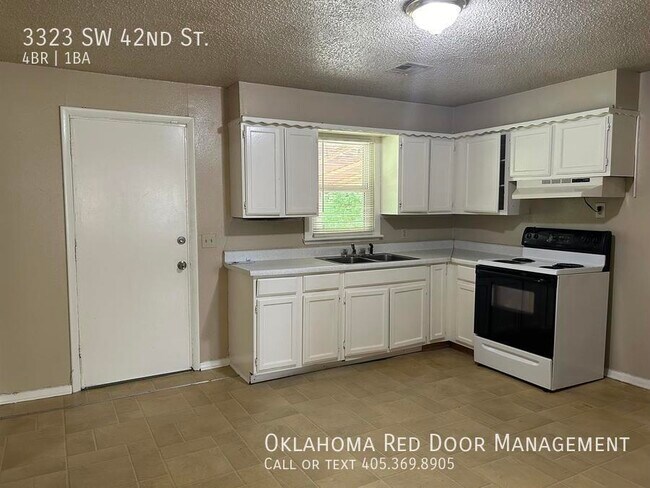 Foto del edificio - 3323 SW 42nd St