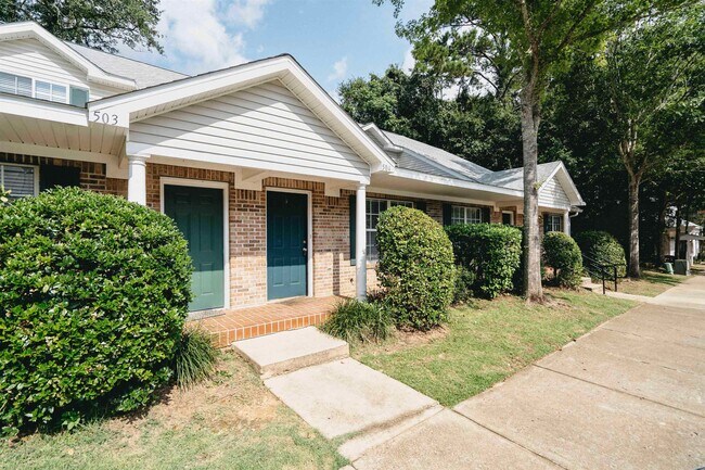 Building Photo - 2738 W Tharpe St