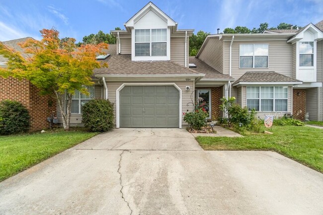 Photo - 1864 Abbotsbury Way Townhome