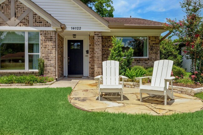 Foto del edificio - 14122 Queensbury Ln