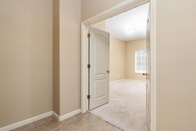 Foto del edificio - 2940 E Brandon Ln