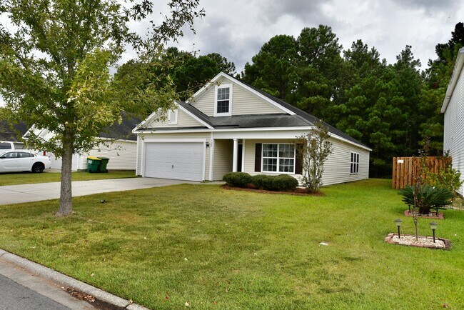 Building Photo - 5 Bedroom/3 Bathroom Home In Pooler!