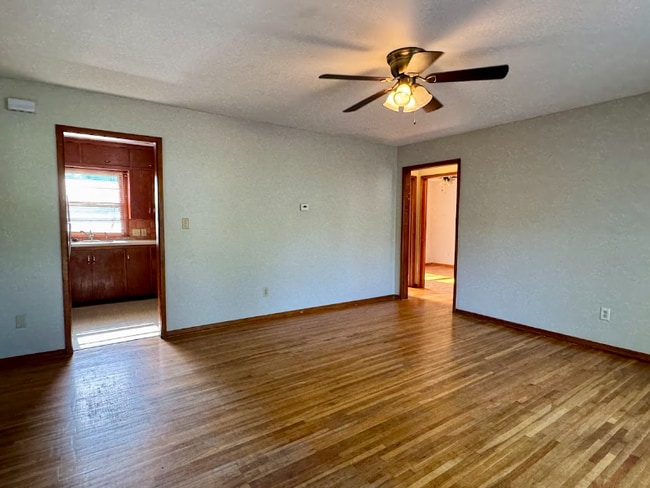 Building Photo - 1844 S Drollinger Rd
