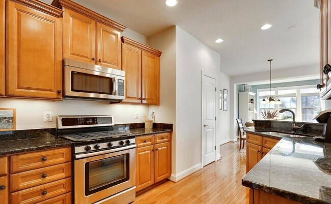 Foto del edificio - 337 Caldwell Terrace SE