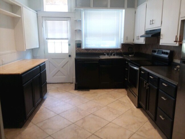 Foto del edificio - 312 Park View Cir