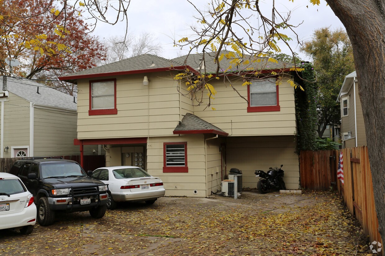 Building Photo - 1304 Q St